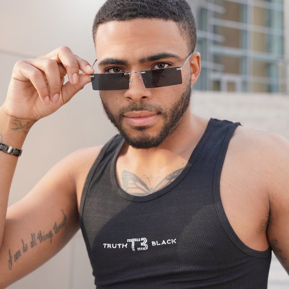 Black Rectangle Rimless Sunglasses - Picture 3 of 5